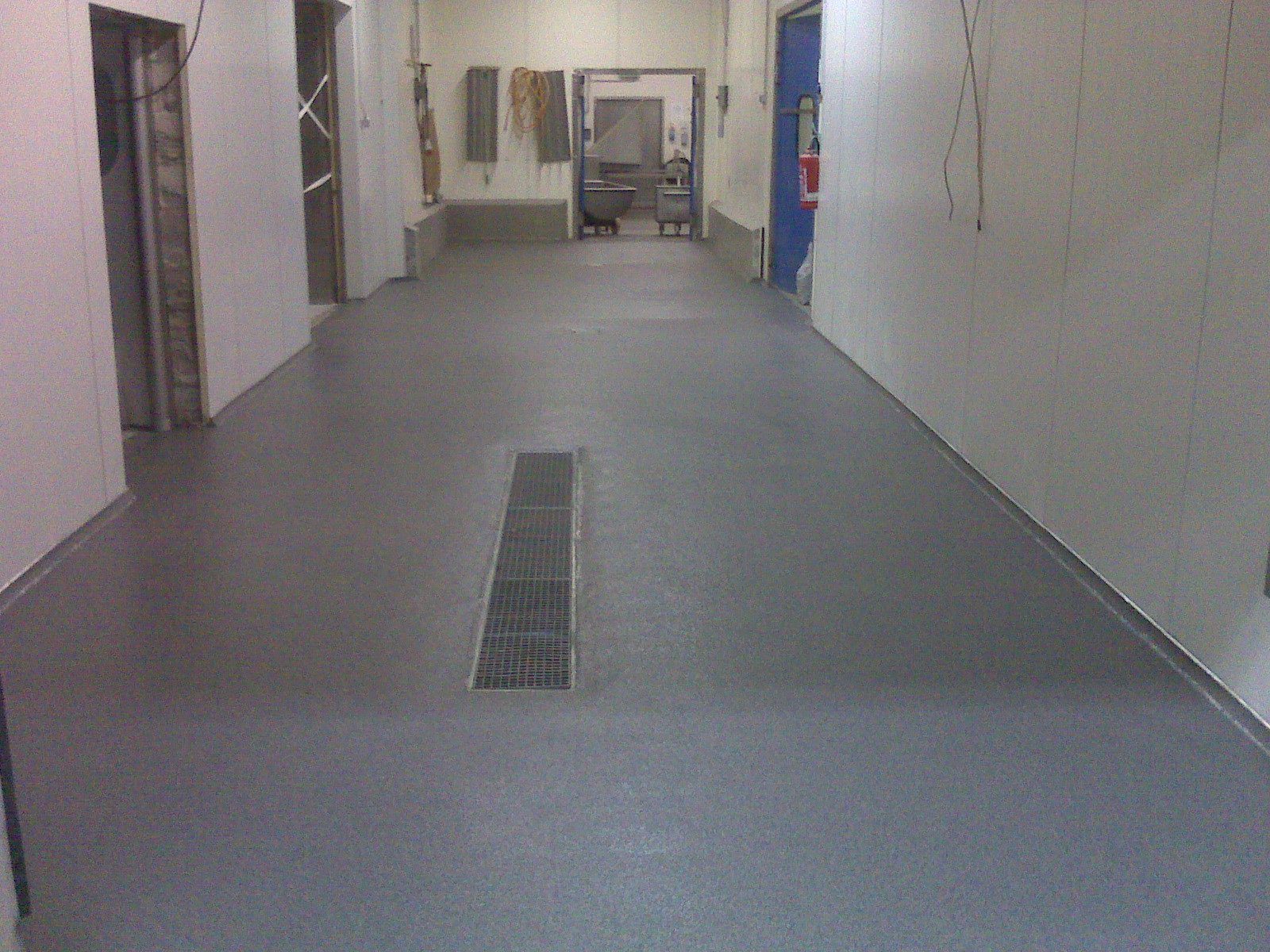 Seamless Flooring Options for Dog Washing Facilities | Duraamen Engineered Products Inc