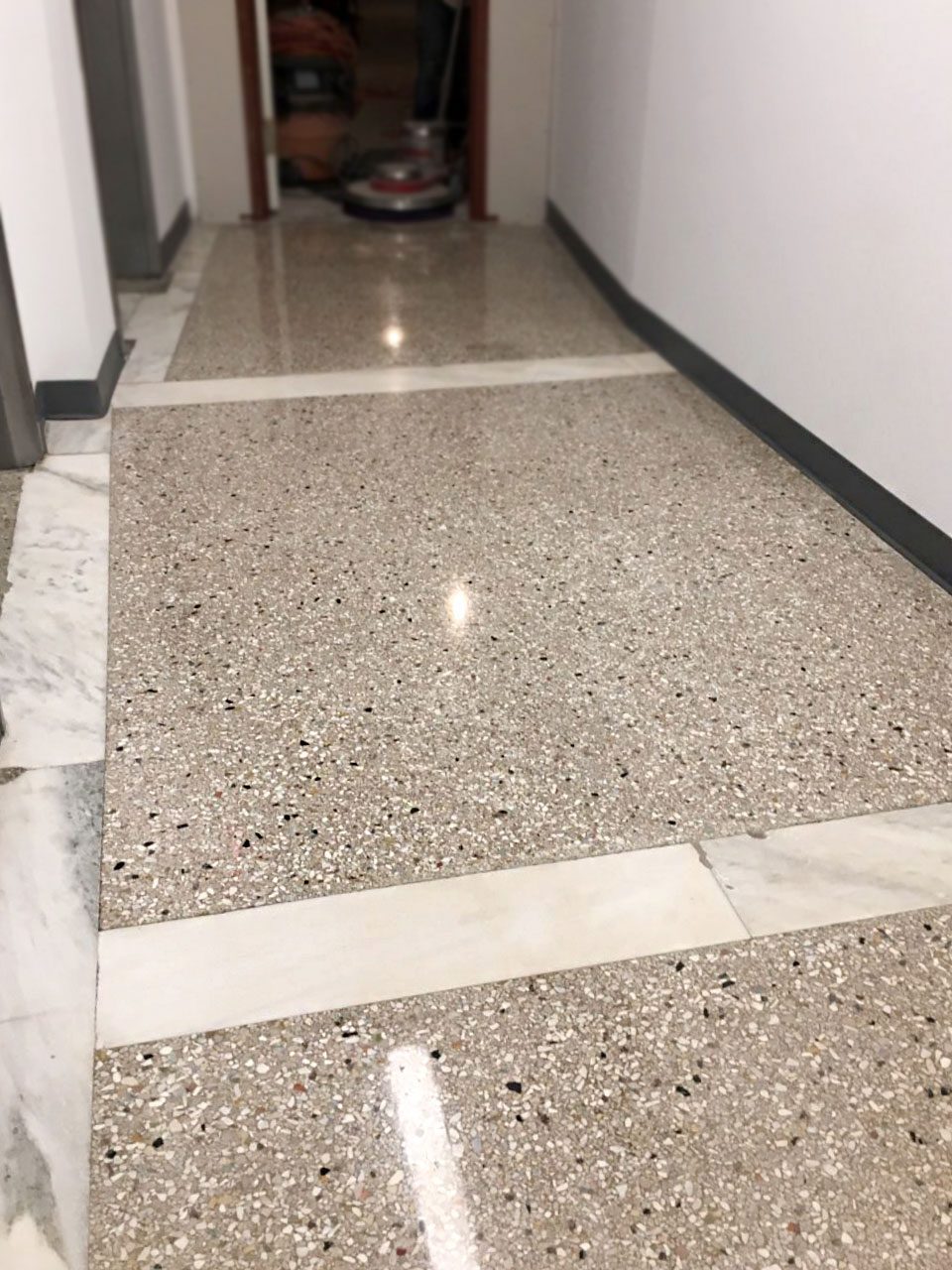 Polished concrete corridor/hallway in NYC building