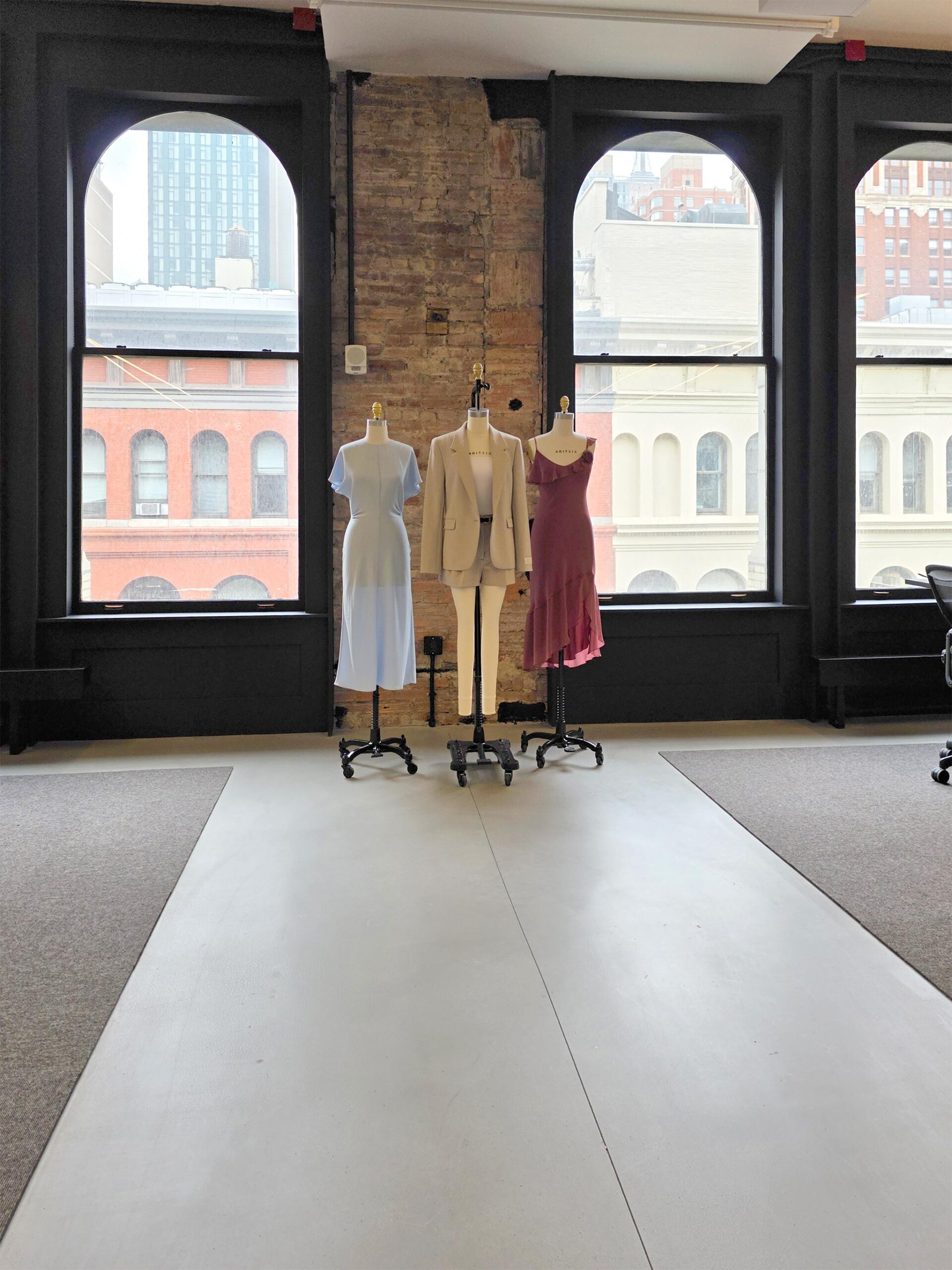 Aritzia Womens Boutique offices in NYC use a concrete overlay floor by duraamen Image 4 Photo Gallery | Aritzia NYC | Concrete Overlays | Duraamen Engineered Products Inc