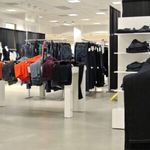 This Short Hills, NJ Bloomingdale’s department store had Düraamen self-leveling concrete flooring installed to help maintain their brand's high-end look and feel.