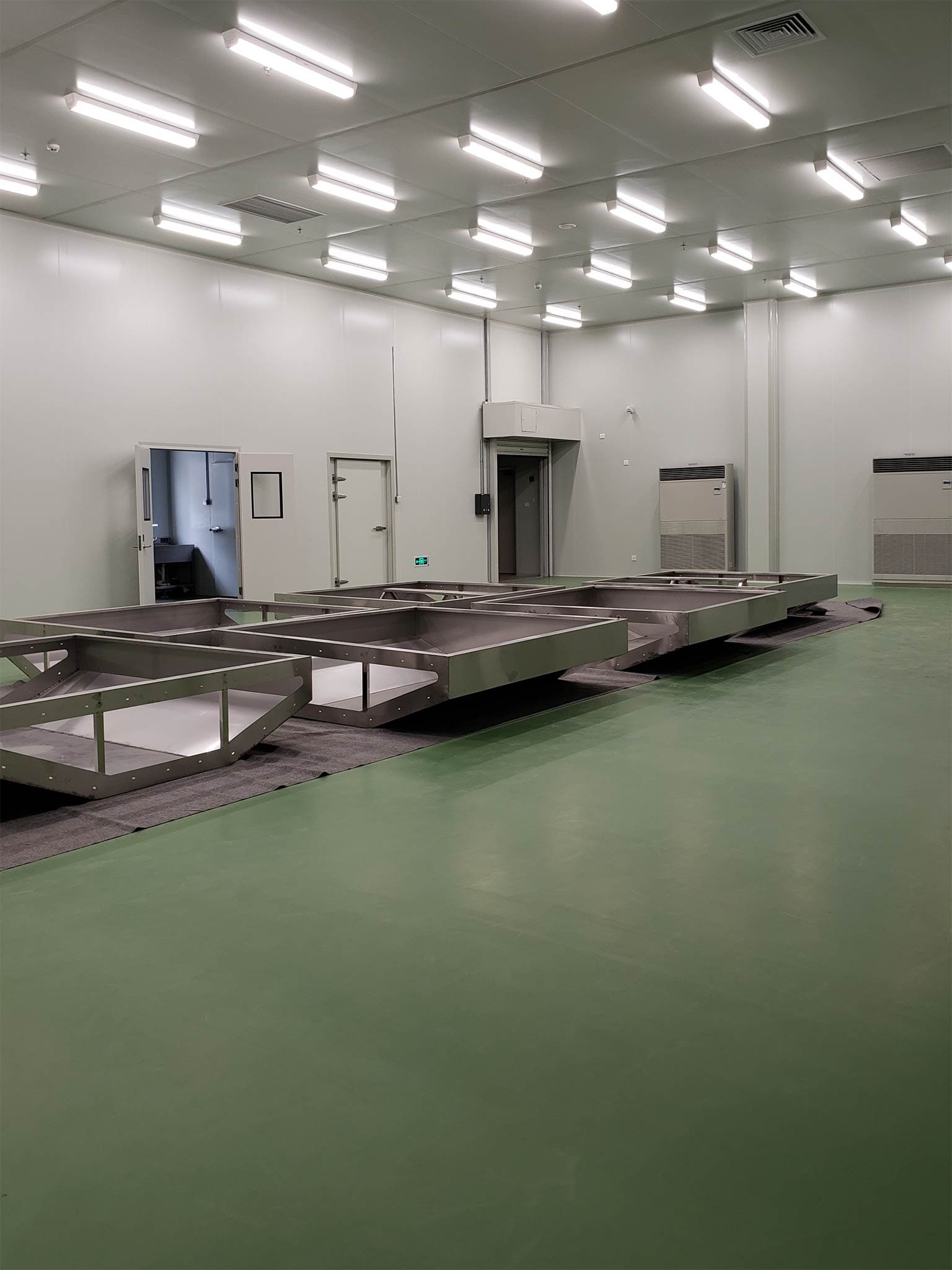 Green Urethane Modified Concrete Flooring in a factory Urethane Concrete Flooring | Duraamen Engineered Products Inc | Duraamen Engineered Products Inc